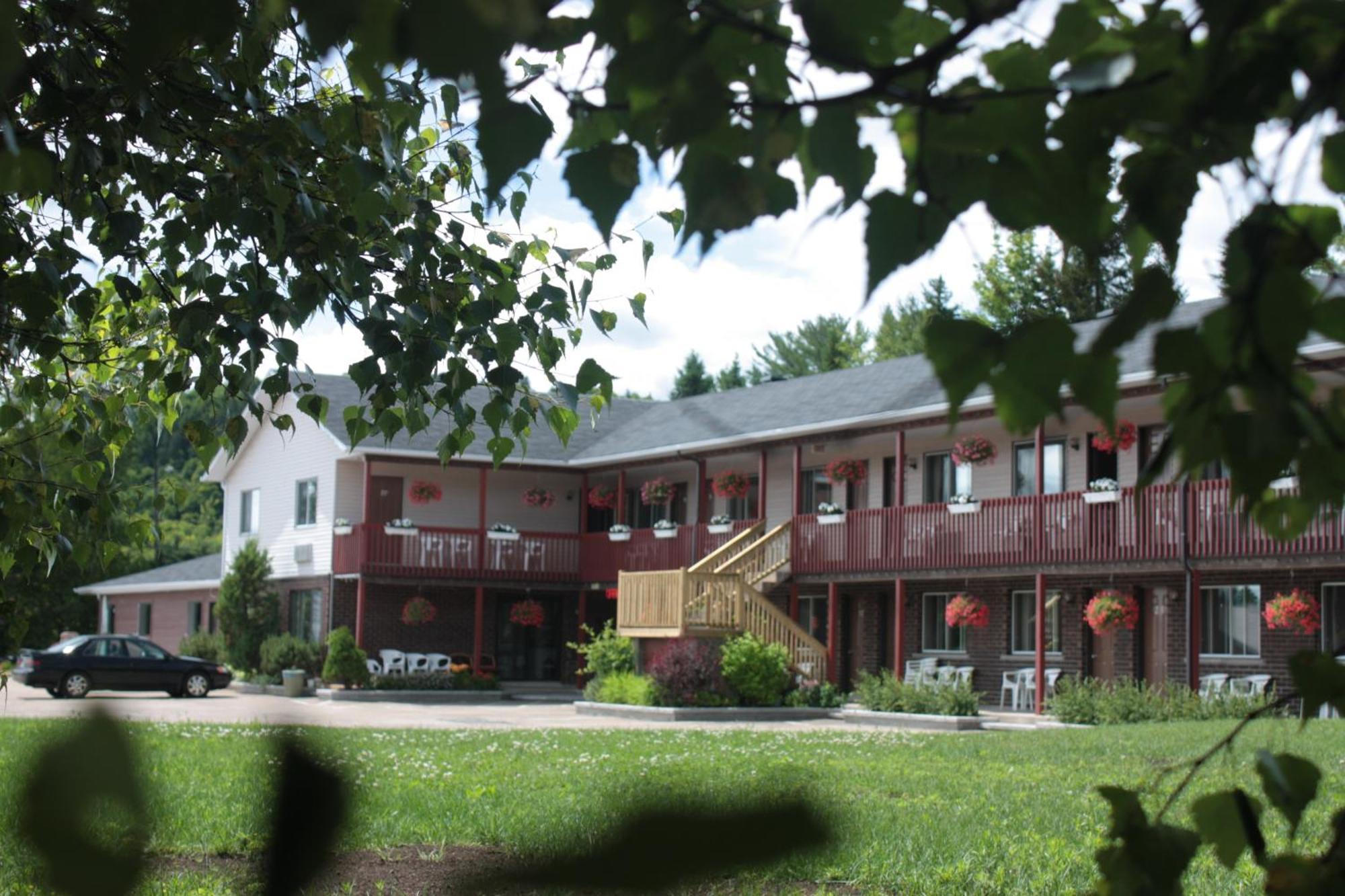 Motel Le Radisson De Val-David Dış mekan fotoğraf